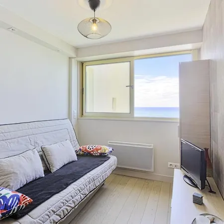 Apartment Modern Studio With Sea View On The Basque Coast In - Welkeys Biarritz